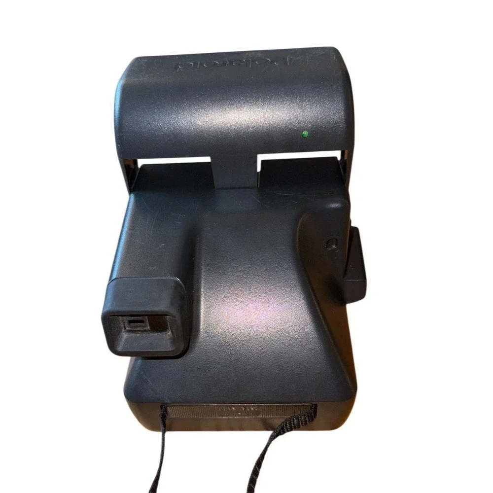 Polaroid OneStep Closeup 600 Instant Film Camera Black Built-In Flash 1980's Vtg